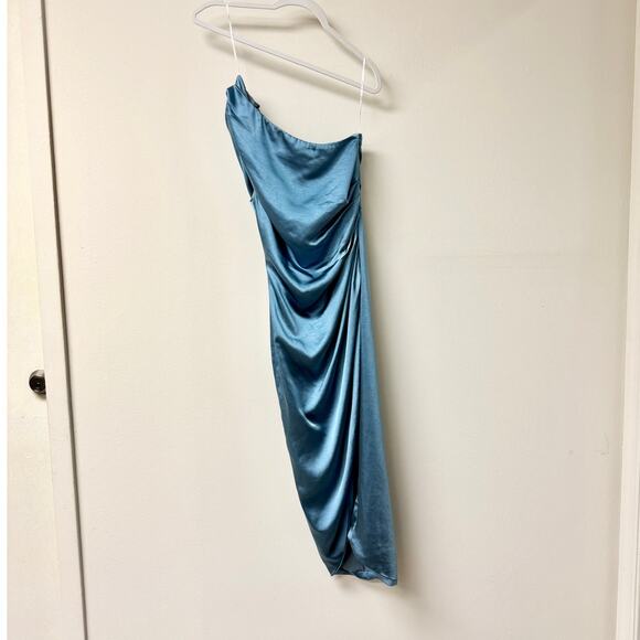 Elliatt Cassini Satin One Shoulder Ruched Slit Midi Dress Blue Women's Size XS - Picture 2 of 5